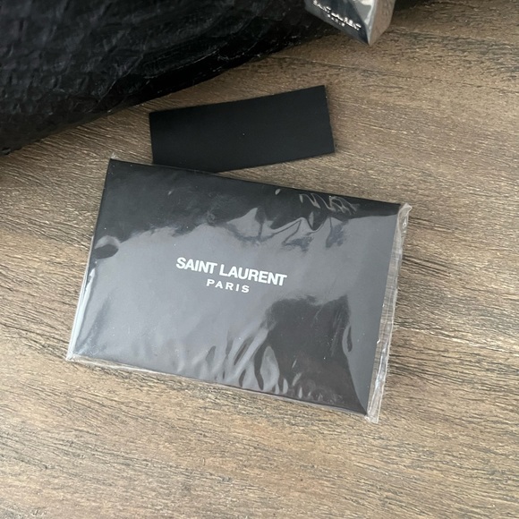 Large reptile skin Saint Laurent Sac de Jour in black. 100% authentic. - Picture 6 of 7